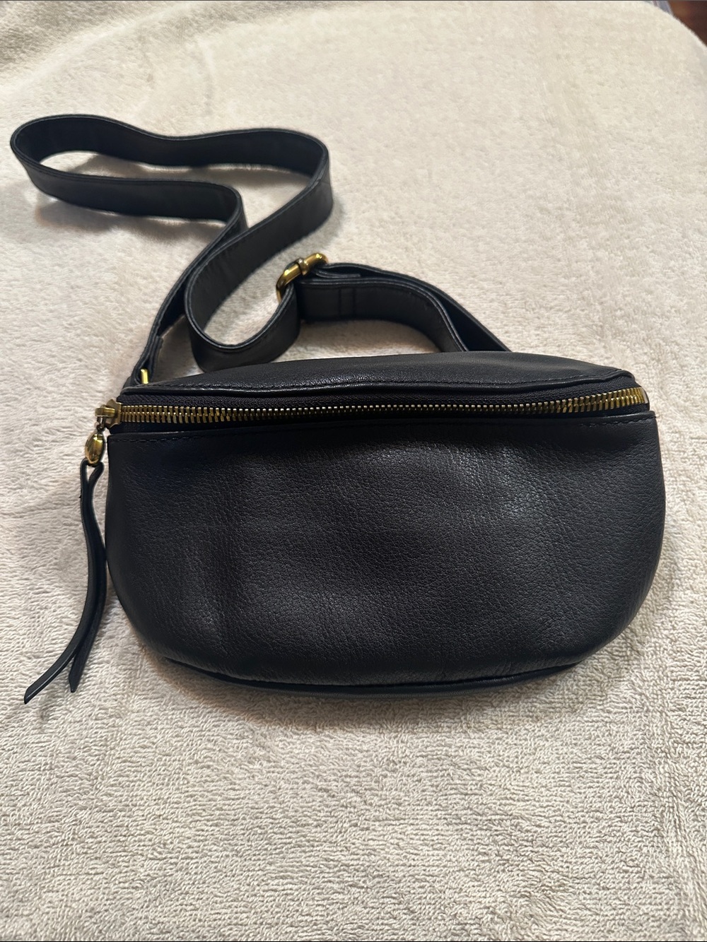 Hobo fern sling belt. Black
